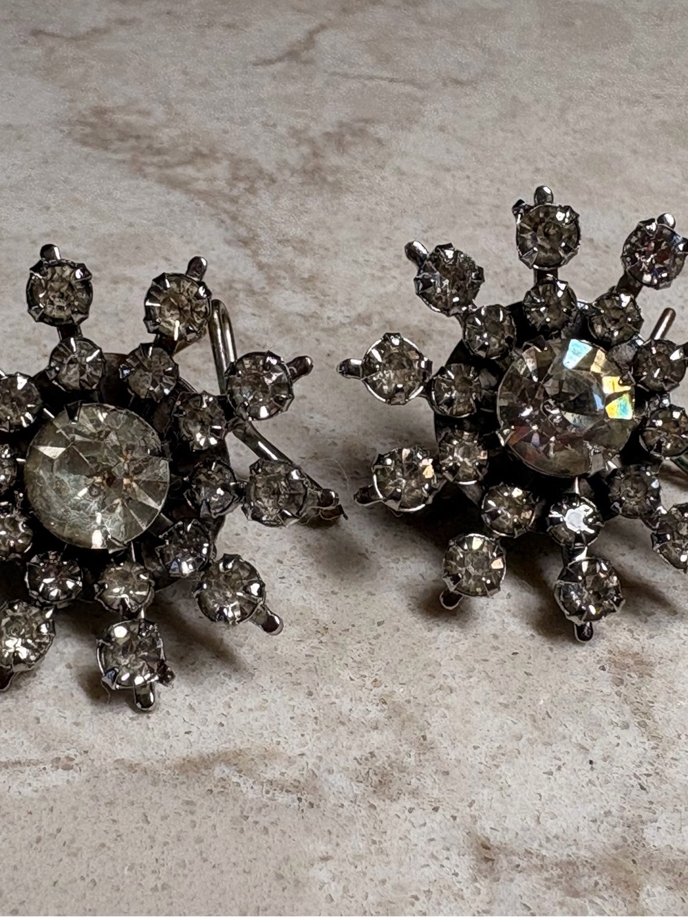 K 15 Crystal Snowburst Clip-On Earrings - Clear Silver Sparkle